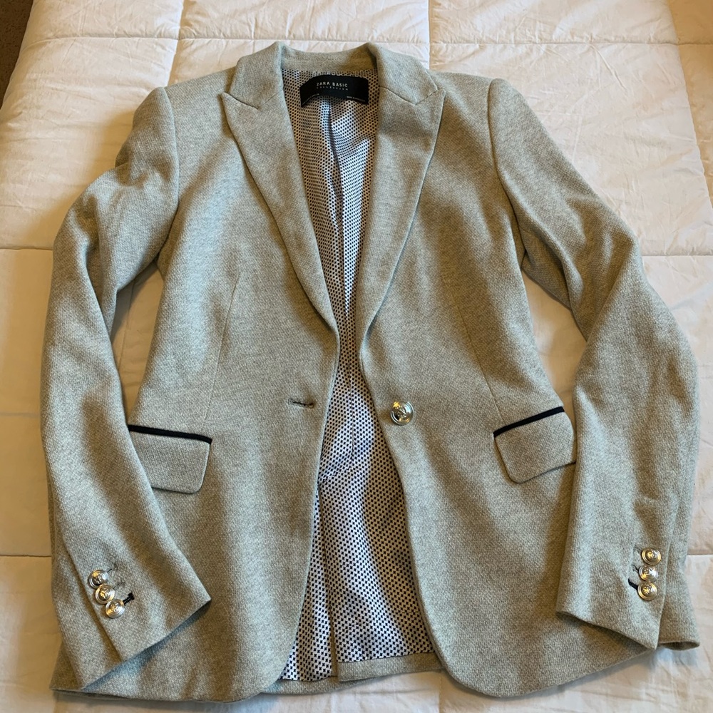 Extremely flattering Blazer